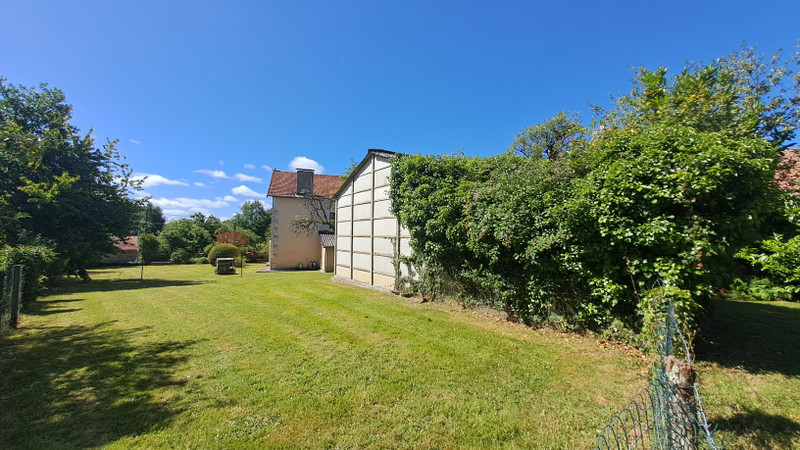French property for sale in Massignac, Charente - €189,000 - photo 9