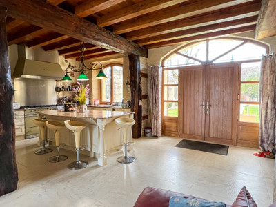 Dordogne - Magnifique propriété de luxe, rénovée avec goût sur un terrain de 8,8 hectares.