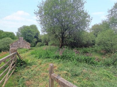 Terrain à vendre à Saint-Servais, Côtes-d'Armor, Bretagne, avec Leggett Immobilier