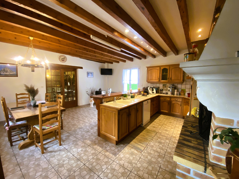 French property for sale in Mesples, Allier - €150,965 - photo 1