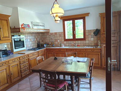 French property for sale in Lisle, Dordogne - €299,600 - photo 3