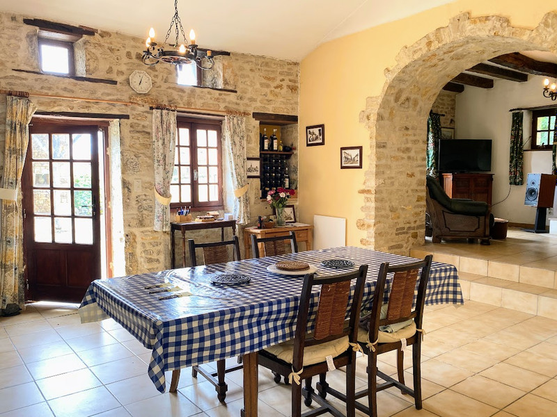 French property for sale in Cellefrouin, Charente - €103,000 - photo 2