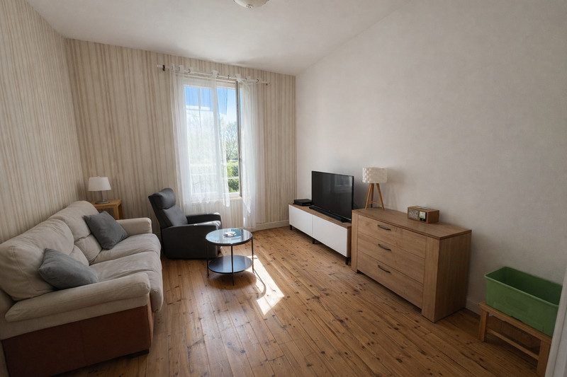 French property for sale in Nieulle-sur-Seudre, Charente-Maritime - €205,200 - photo 2