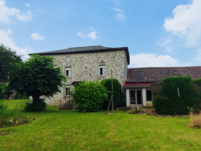 Maison à vendre à Châlus, Haute-Vienne, Limousin, avec Leggett Immobilier