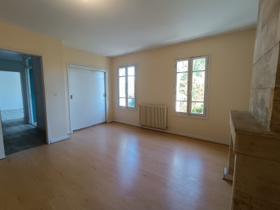 French property for sale in Les Peintures, Gironde - €213,000 - photo 9