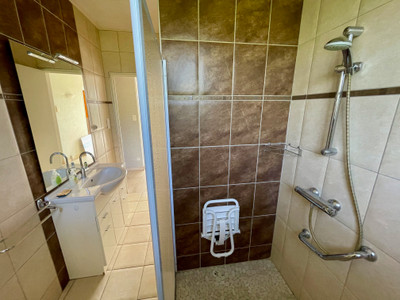 French property for sale in Montbrison, Loire - €240,000 - photo 6