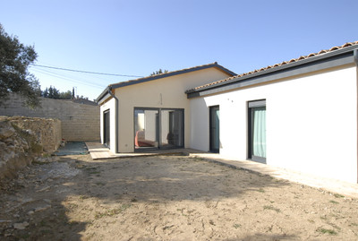 Maison à vendre à Lançon-Provence, Bouches-du-Rhône, PACA, avec Leggett Immobilier