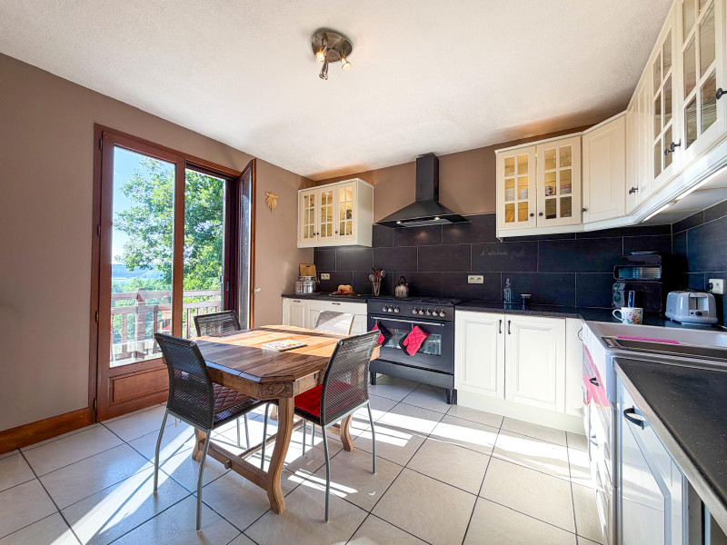 French property for sale in Les Farges, Dordogne - €288,000 - photo 3