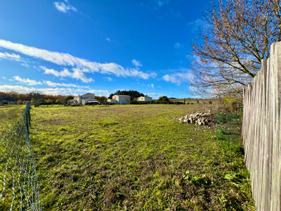French property for sale in Échebrune, Charente-Maritime - €42,000 - photo 4