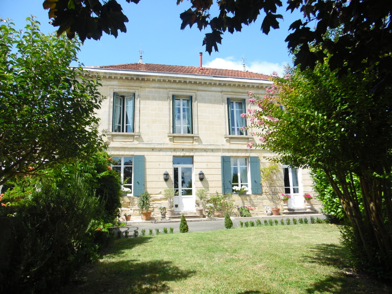 Maison à vendre à Saint-Ciers-de-Canesse, Gironde - 699 600 € - photo 1