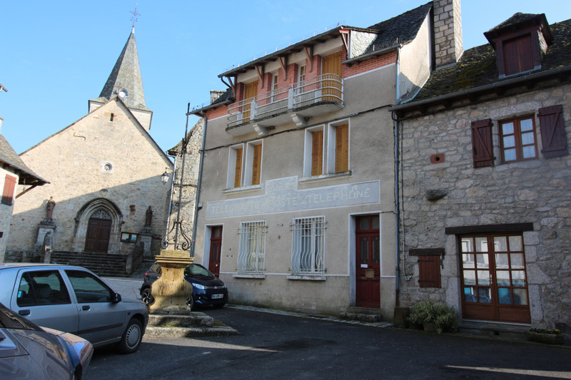 Maison à vendre à Sénergues, Aveyron - 66 600 € - photo 1 Maison à vendre à Sénergues, Aveyron - 66 600 € - photo 1