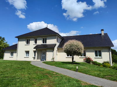 Maison à vendre à Nuncq-Hautecôte, Pas-de-Calais, Nord-Pas-de-Calais, avec Leggett Immobilier
