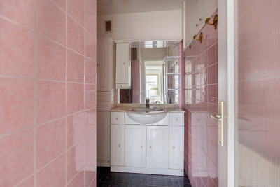 French property for sale in Antibes, Alpes-Maritimes - €550,000 - photo 9