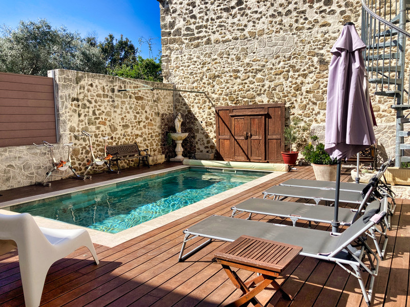 French property for sale in Le Pouget, Hérault - €550,000 - photo 1