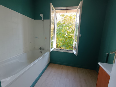 French property for sale in Les Peintures, Gironde - €213,000 - photo 5