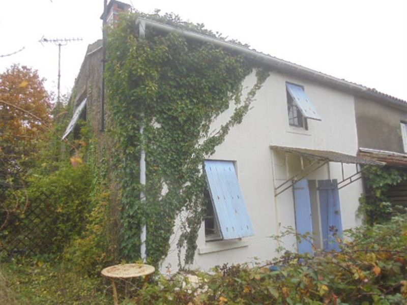 French property for sale in La Tardière, Vendée - €38,500 - photo 11