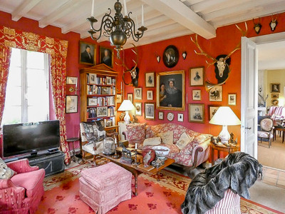 Absolutely gorgeous, incredibly authentic 18th-century Château in the most glorious location, what more could you wish for?