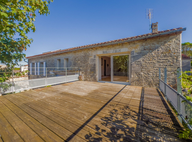 French property for sale in Brie, Charente - €276,000 - photo 4