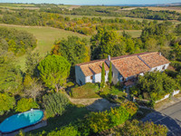 Maison à vendre à Angoulême, Charente - 262.500 € - photo 3
