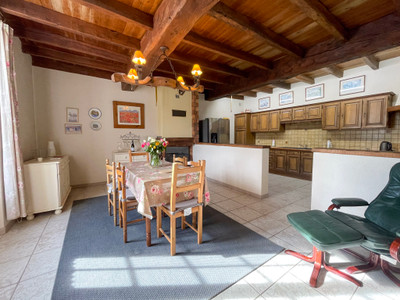 French property for sale in Faye-l'Abbesse, Deux-Sèvres - €583,000 - photo 6