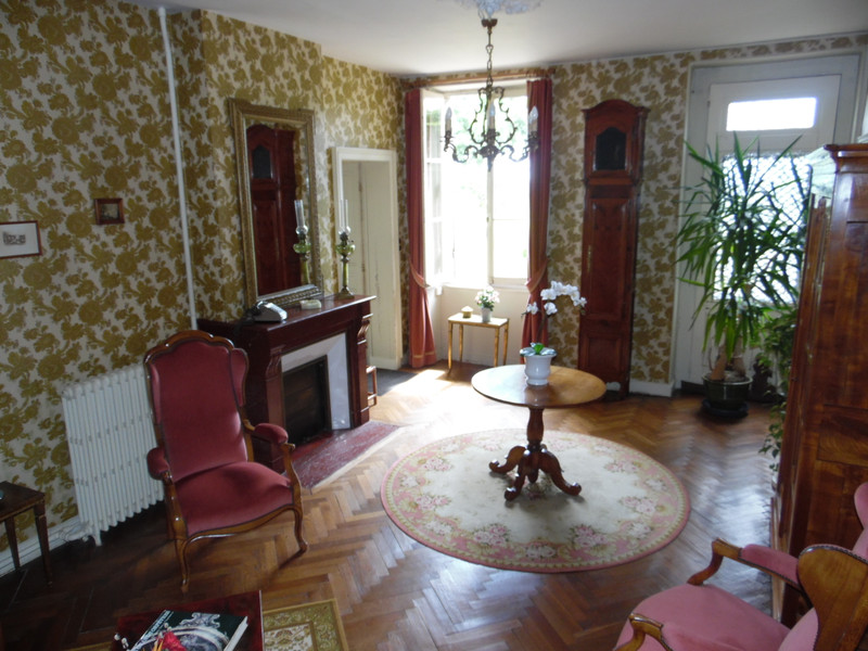 French property for sale in Bourg, Gironde - €567,100 - photo 10