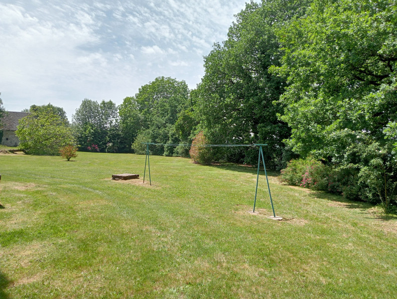 French property for sale in Saint-Privat, Corrèze - €381,600 - photo 9