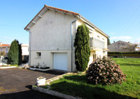 Maison à vendre à Ruffec, Charente - 152.600 € - photo 10
