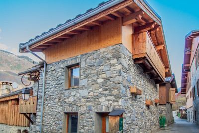 Chalet à vendre à Brides-les-Bains, Savoie, Rhône-Alpes, avec Leggett Immobilier