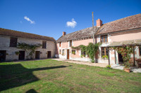Maison à vendre à Luzé, Indre-et-Loire - 183.600 € - photo 2