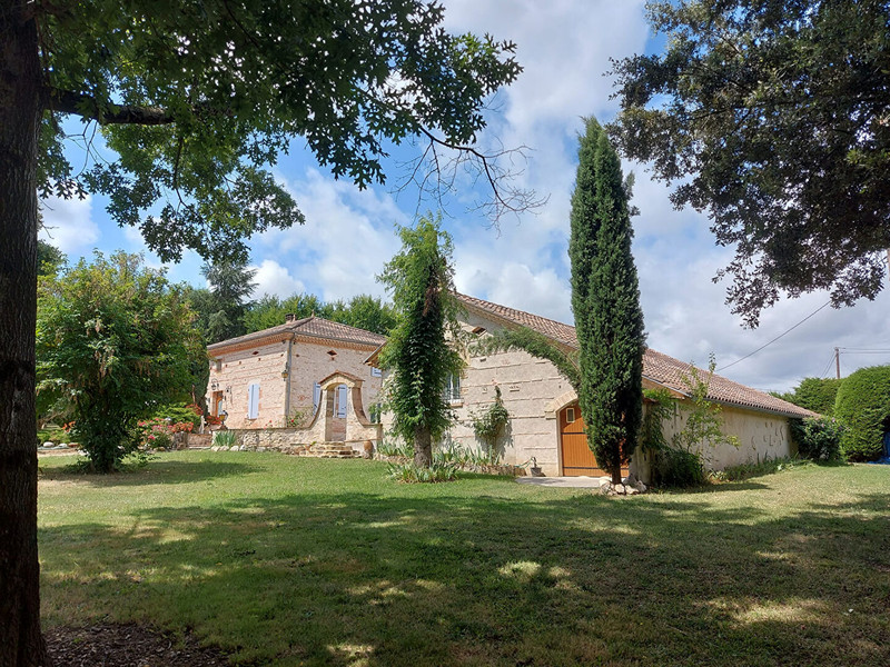 French property for sale in Fals, Lot-et-Garonne - €510,000 - photo 2