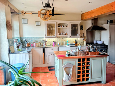 French property for sale in Abzac, Charente - €210,000 - photo 3