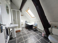 Maison à vendre à Commentry, Allier - 85.250 € - photo 8