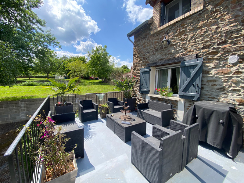 Maison à vendre à Saint-Maur, Cher - 304.950 € - photo 1