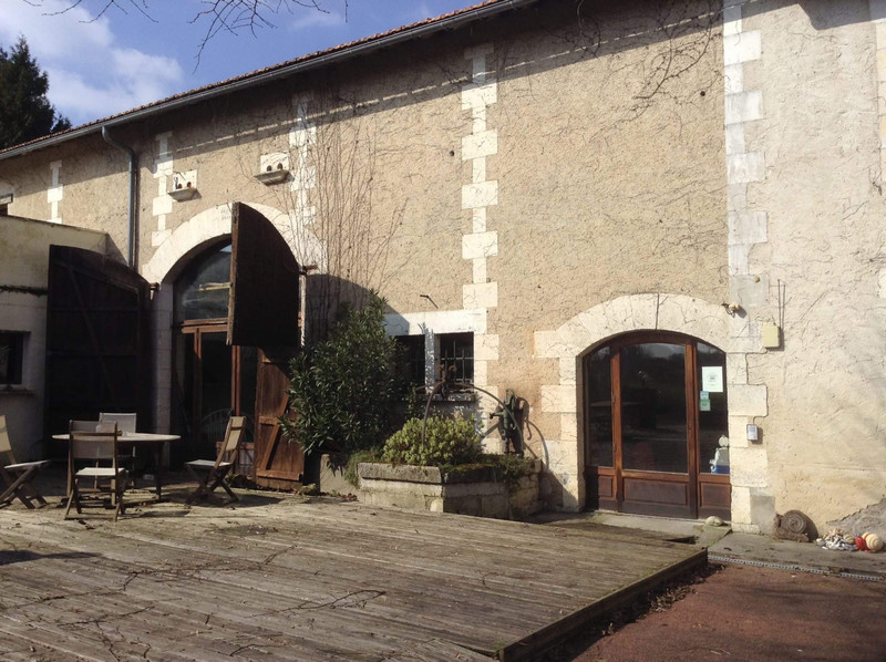 House for sale in AubeterresurDronne Charente 4 bedroom House
