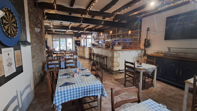 Commerce à vendre à Verteillac, Dordogne, Aquitaine, avec Leggett Immobilier