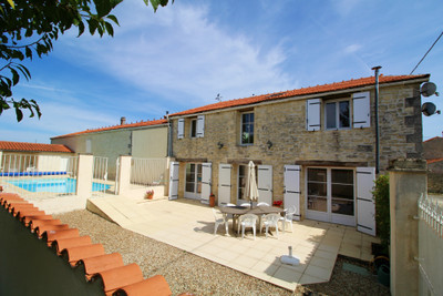 Maison à vendre à Oradour, Charente, Poitou-Charentes, avec Leggett Immobilier
