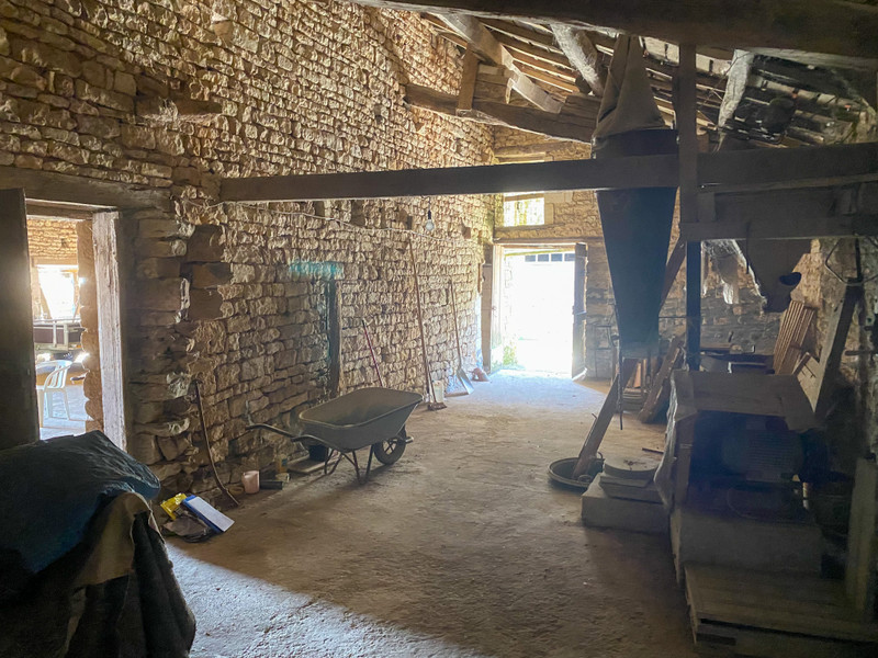 French property for sale in Fontclaireau, Charente - €46,000 - photo 4