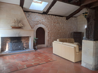 French property for sale in La Lande-de-Fronsac, Gironde - €371,000 - photo 9