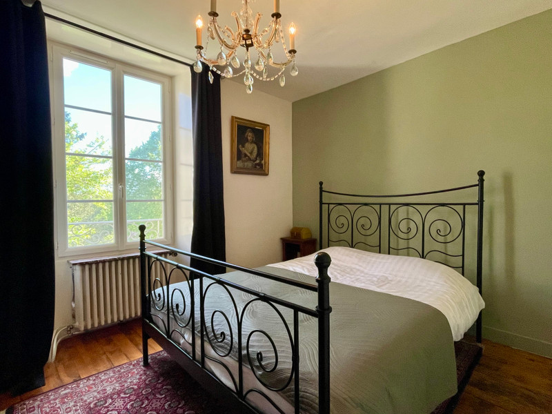 French property for sale in Rouillac, Charente - €390,000 - photo 5