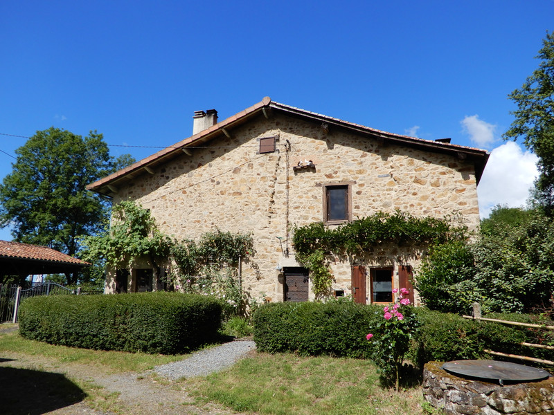 House in LésignacDurand Charente Beautiful detached stone house