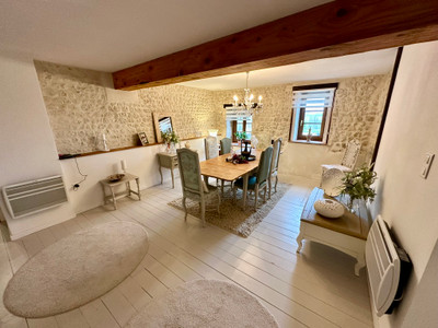 French property for sale in Coteaux-du-Blanzacais, Charente - €438,900 - photo 2
