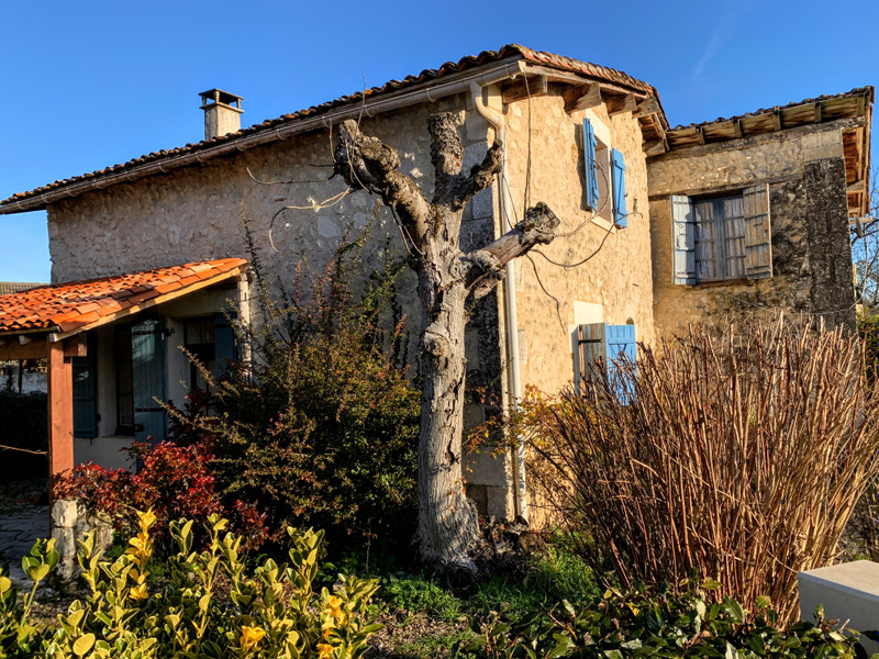 House in SaintRomain Charente Detached stone 3 bed cottage with