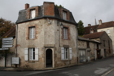 Maison à vendre à Dompierre-les-Églises, Haute-Vienne, Limousin, avec Leggett Immobilier