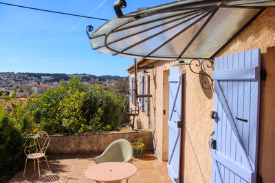 French property for sale in Toulon, Var - €449,000 - photo 1