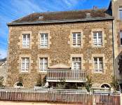 Propriété à vendre à Pré-en-Pail-Saint-Samson, Mayenne - 153 000 € - photo n°1