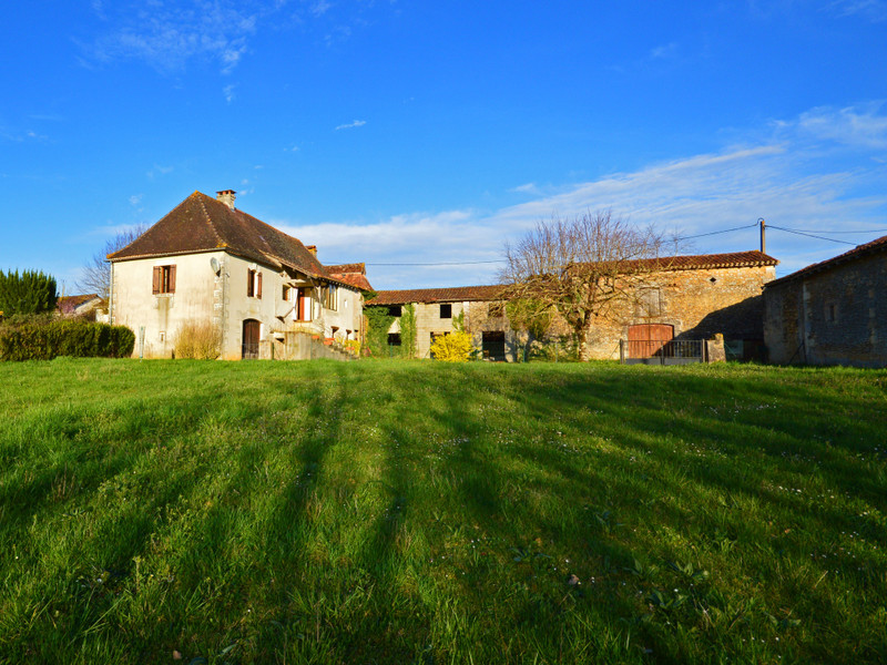 French property for sale in Bassillac et Auberoche, Dordogne - €50,000 - photo 2