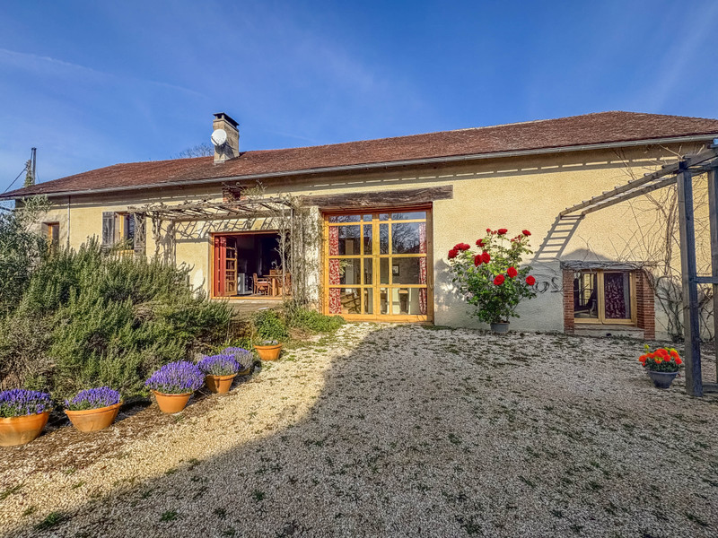 Maison à vendre à Mialet, Dordogne - 288.000 € - photo 1