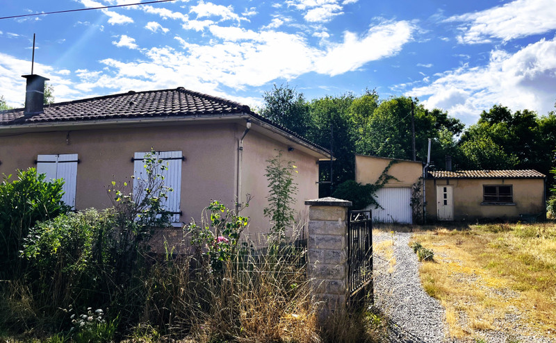 French property for sale in Abzac, Charente - €59,500 - photo 0
