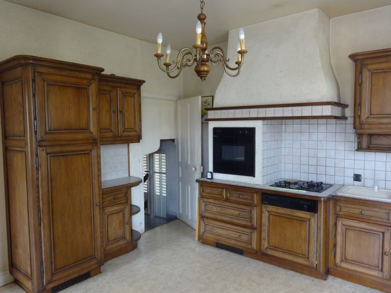 French property for sale in Ydes, Cantal - &#8364;182,520 - photo 6