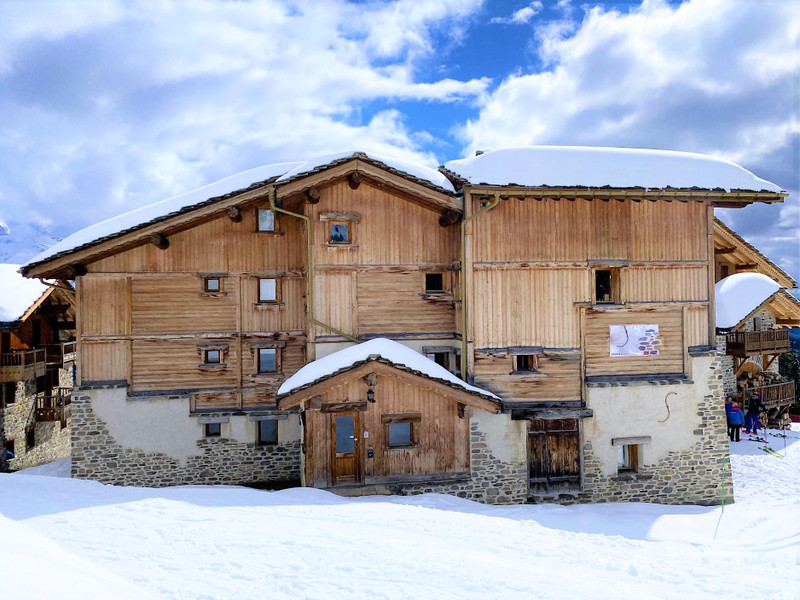 Chalet for sale in Montvalezan Savoie Grande Piste Front SKI Chalet